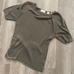 Ribbed quarter sleeves shirt